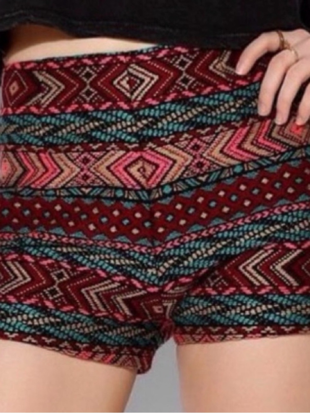 Ecote Multicolor Tribal Print High-Rise Shorts